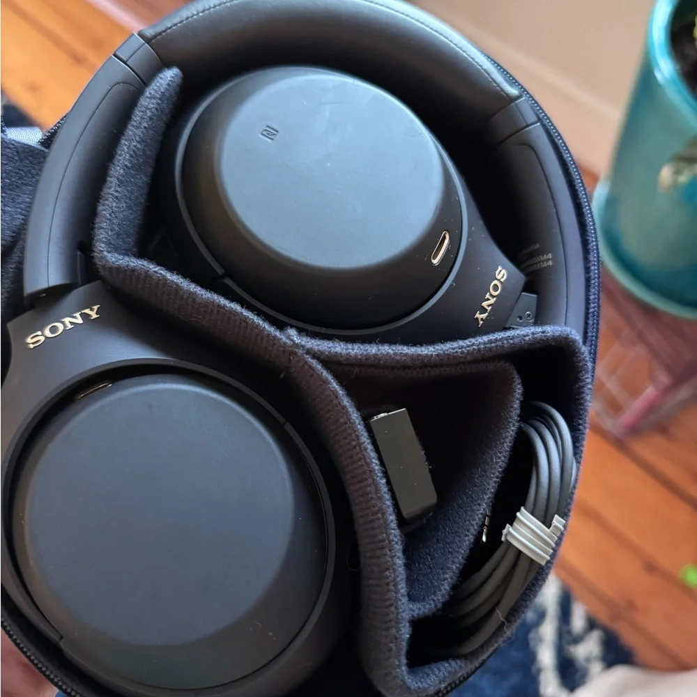 Sony Over-Ear WH-1000XM4 premium noise canceling Headphones - blue - Picture 6 of 9